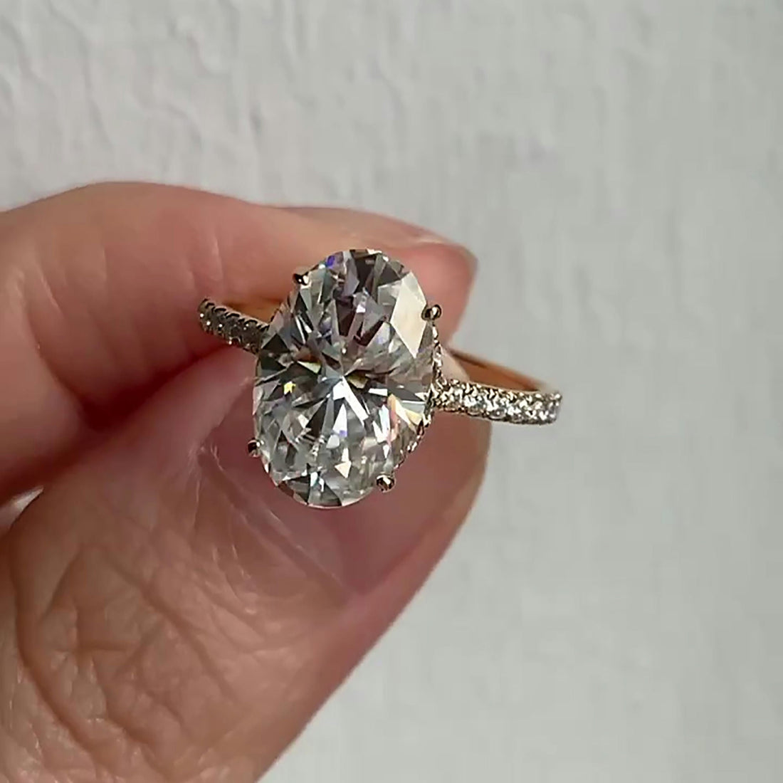 Sustainable Oval Lab Grown Diamond Engagement Ring