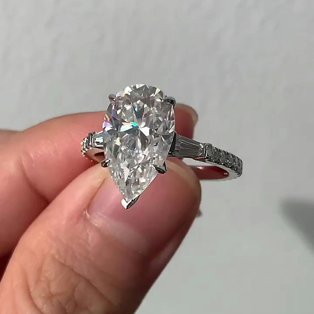 Expertly Crafted Pear Cut Lab Grown Diamond for Brilliance