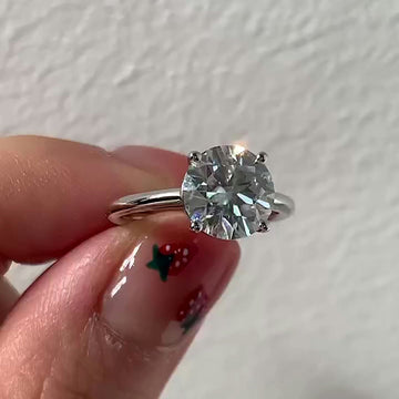 Round Cut Lab Grown Diamond Engagement Ring
